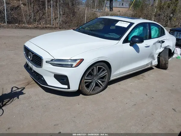 7JRA22TM3KG012647 2019 VOLVO S60 - Image 2
