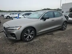 7JRA22TM3KG013183 2019 VOLVO S60