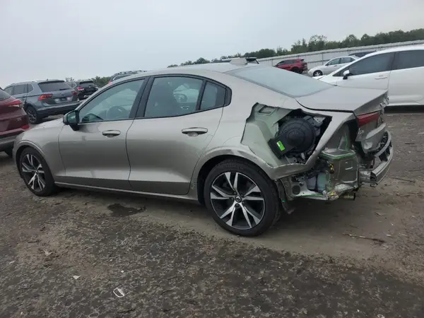 7JRA22TM3KG013183 2019 VOLVO S60 - Image 2