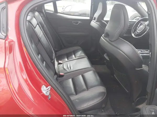 7JRA22TM4KG004573 2019 VOLVO S60 - Image 8