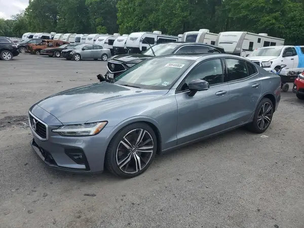 7JRA22TM4KG014178 2019 VOLVO S60 - Image 1