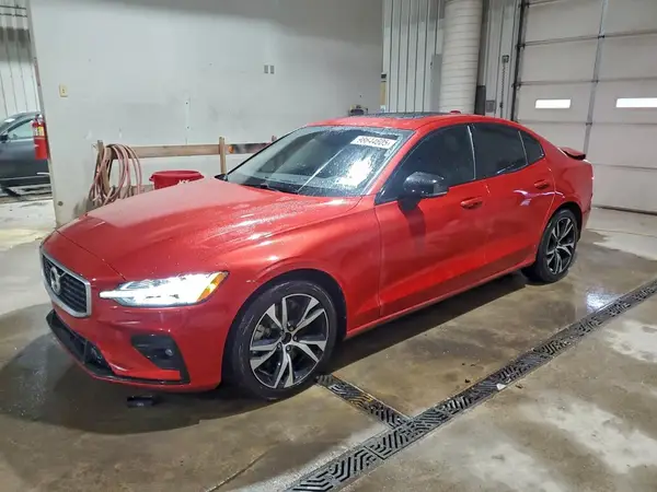 7JRA22TM4KG016237 2019 VOLVO S60 - Image 1