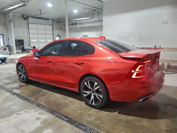 7JRA22TM4KG016237 2019 VOLVO S60 - Image 2