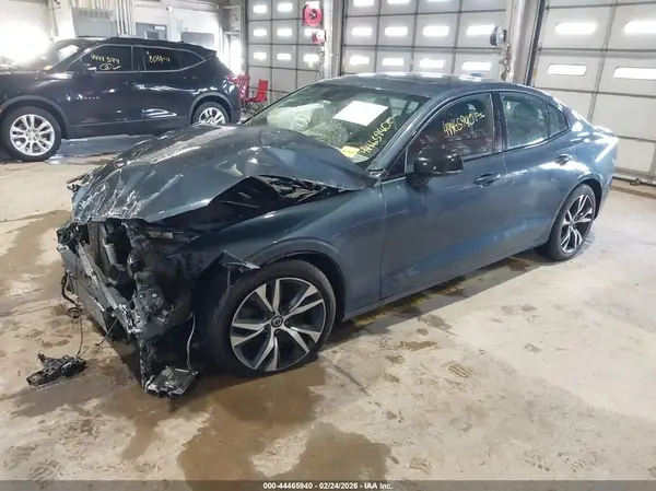 7JRA22TM4KG017162 2019 VOLVO S60 - Image 2