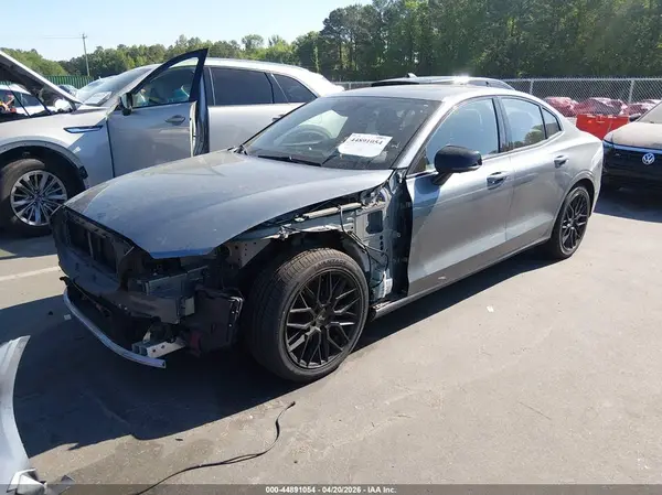 7JRA22TM5KG006770 2019 VOLVO S60 - Image 2