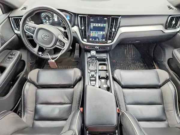 7JRA22TM6KG004283 2019 VOLVO S60 - Image 8