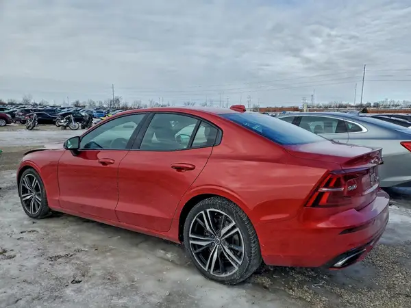 7JRA22TM6KG014098 2019 VOLVO S60 - Image 2