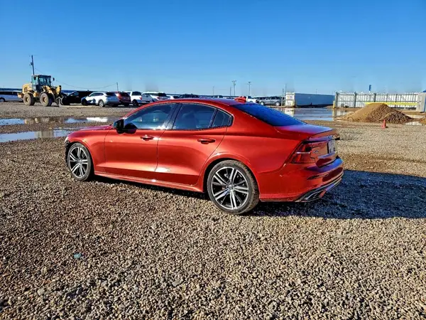 7JRA22TM7KG002736 2019 VOLVO S60 - Image 2