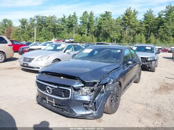 7JRA22TM7KG005958 2019 VOLVO S60 - Image 2