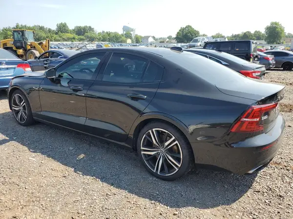 7JRA22TM7KG013316 2019 VOLVO S60 - Image 2