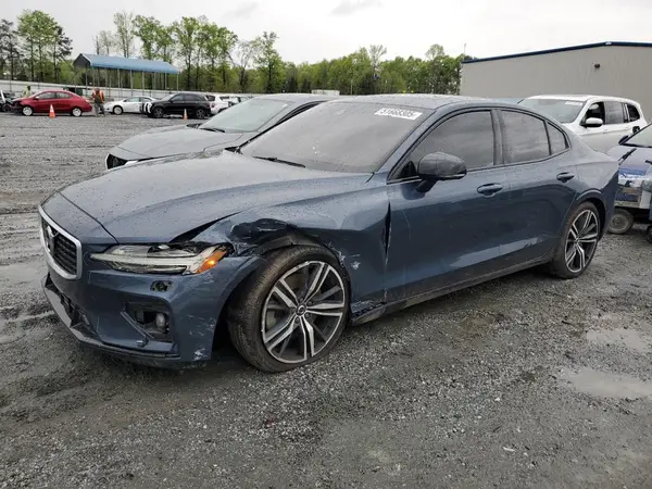 7JRA22TM8KG006049 2019 VOLVO S60 - Image 1