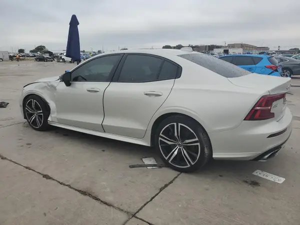 7JRA22TM8KG006889 2019 VOLVO S60 - Image 2