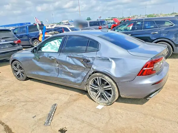 7JRA22TM9KG003872 2019 VOLVO S60 - Image 2