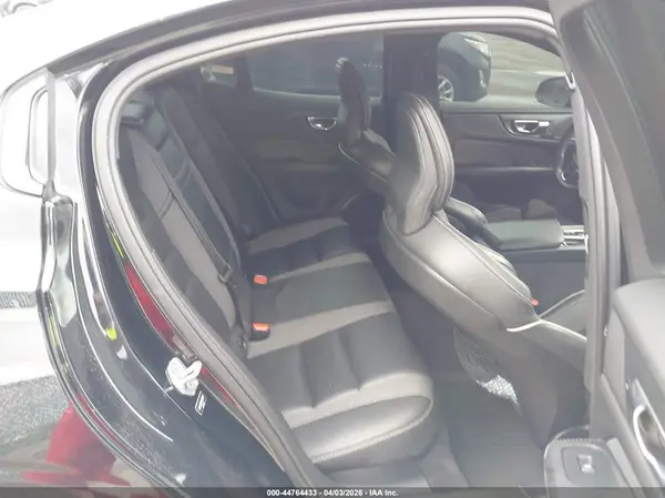 7JRA22TM9KG005881 2019 VOLVO S60 - Image 8