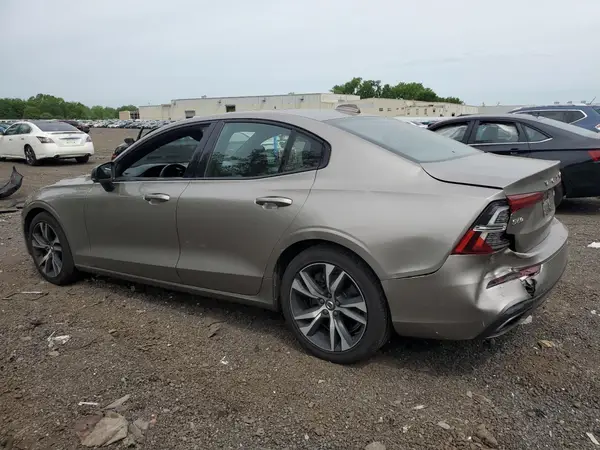 7JRA22TM9KG015326 2019 VOLVO S60 - Image 2