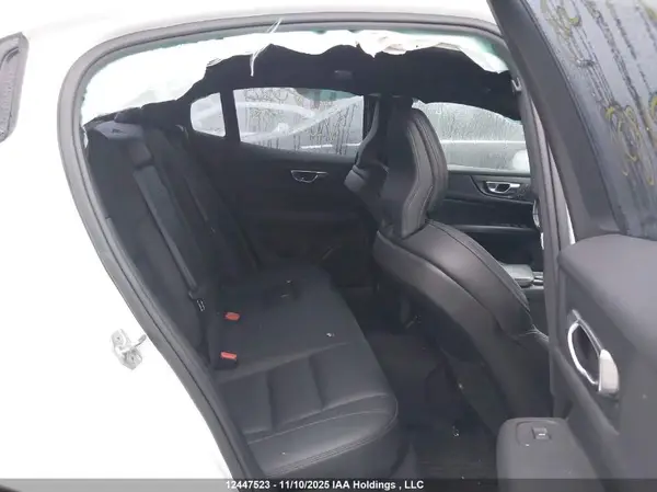 7JRA22TMXLG031858 2020 VOLVO S60 - Image 8