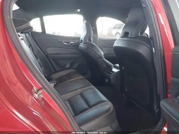 7JRA22TMXLG067873 2020 VOLVO S60 - Image 8