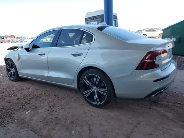 7JRBR0FL5KG013306 2019 VOLVO S60 - Image 2