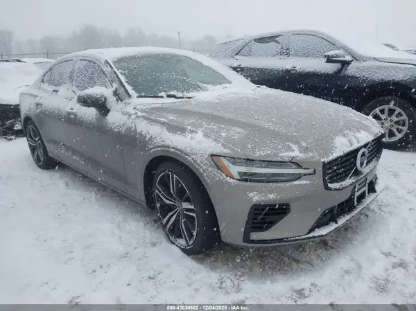 7JRBR0FM6MG096899 2021 VOLVO S60 - Image 1