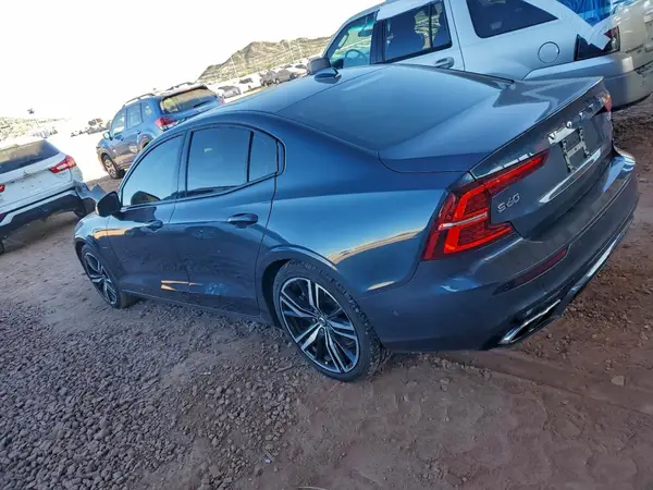 7JRBR0FMXKG014430 2019 VOLVO S60 - Image 2