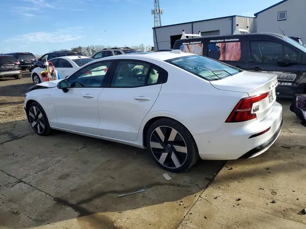 7JRH60FC3SG367523 2025 VOLVO S60 - Image 2
