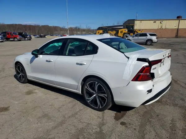 7JRH60FW1PG255031 2023 VOLVO S60 - Image 2