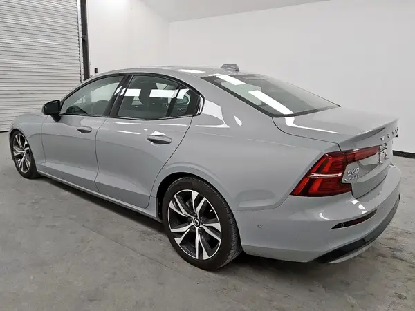 7JRL12FC0SG366866 2025 VOLVO S60 - Image 2