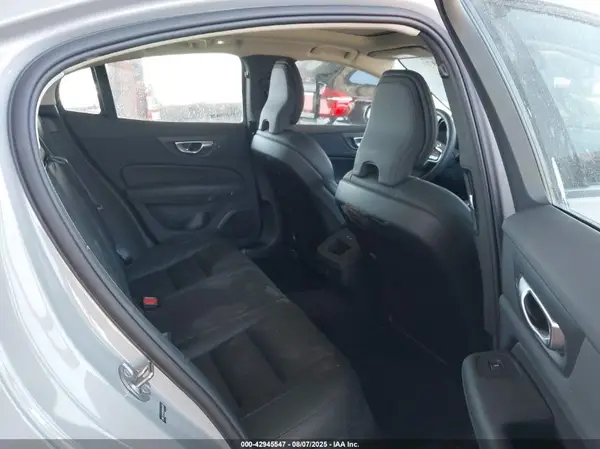7JRL12FC2SG366979 2025 VOLVO S60 - Image 8