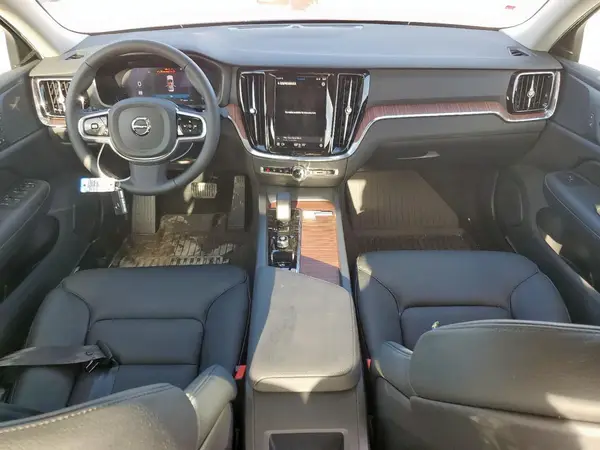 7JRL12FC2SG36728 2025 VOLVO S60 - Image 8