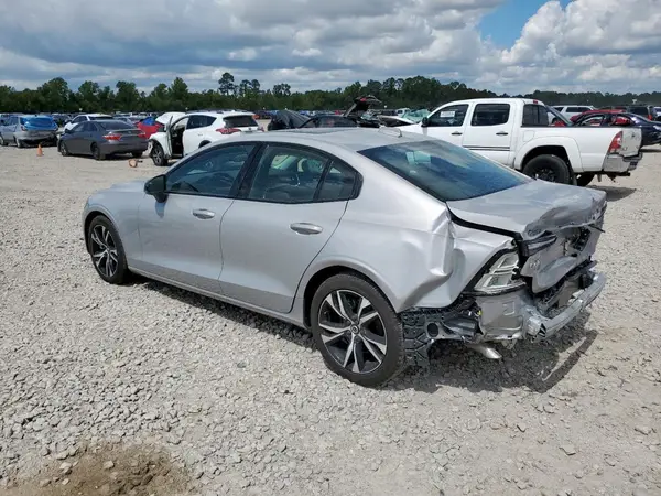 7JRL12FC2SG367288 2025 VOLVO S60 - Image 2