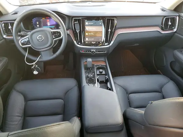 7JRL12FC4SG369317 2025 VOLVO S60 - Image 8