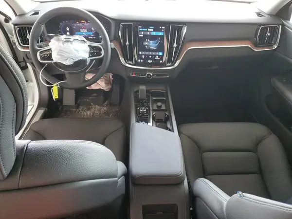 7JRL12FCXSG368978 2025 VOLVO S60 - Image 8
