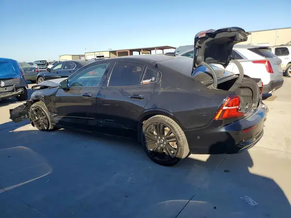 7JRL12FH2RG282019 2024 VOLVO S60 - Image 2