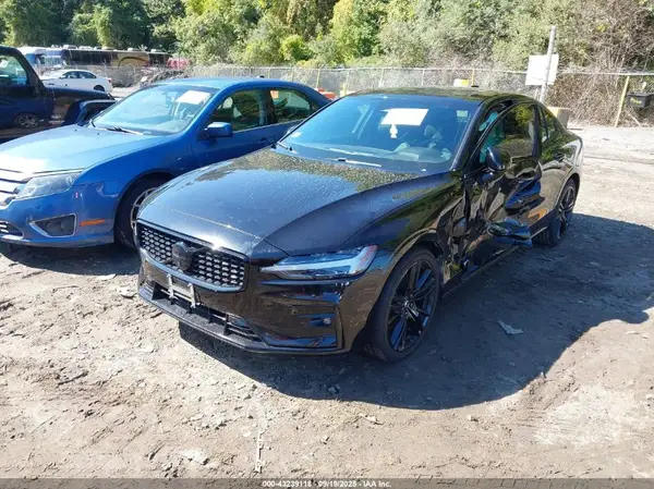 7JRL12FH8RG282154 2024 VOLVO S60 - Image 2