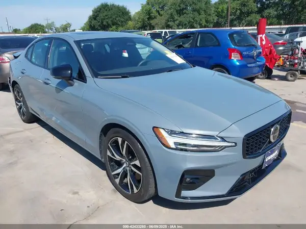 7JRL12FK0RG320259 2024 VOLVO S60 - Image 1