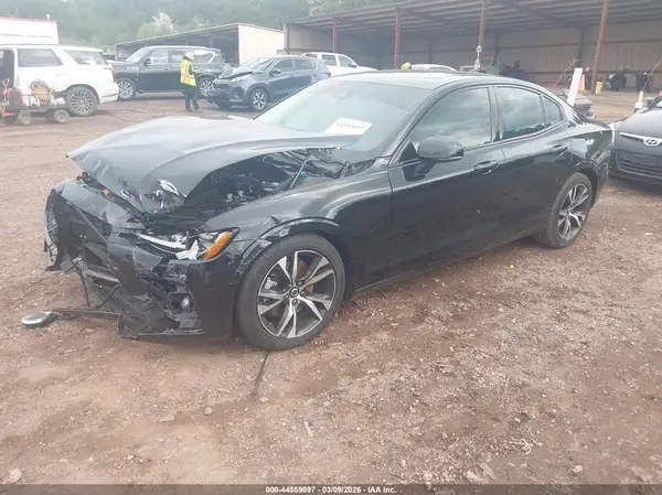 7JRL12FK1RG294707 2024 VOLVO S60 - Image 2