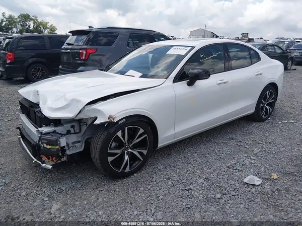 7JRL12FK1RG313241 2024 VOLVO S60 - Image 2