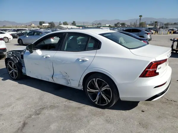 7JRL12FK1RG322859 2024 VOLVO S60 - Image 2