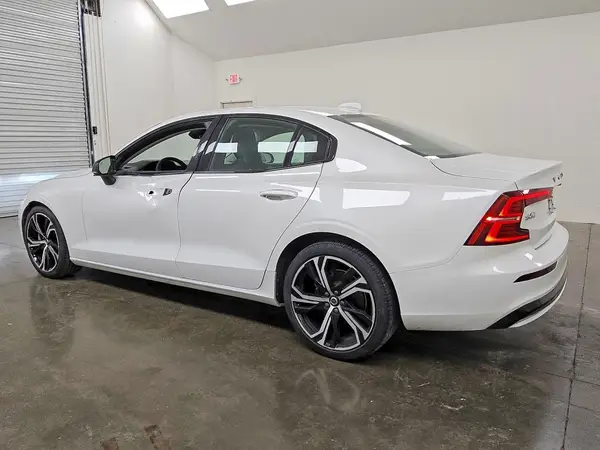7JRL12FK2RG319002 2024 VOLVO S60 - Image 2