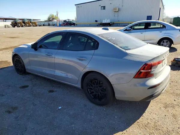 7JRL12FK3RG281456 2024 VOLVO S60 - Image 2