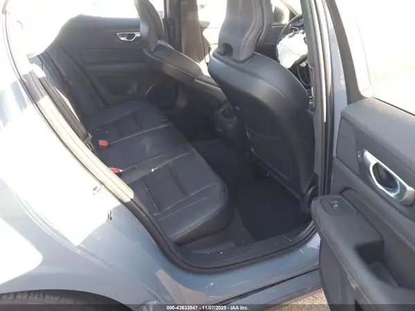 7JRL12FK4RG321320 2024 VOLVO S60 - Image 8