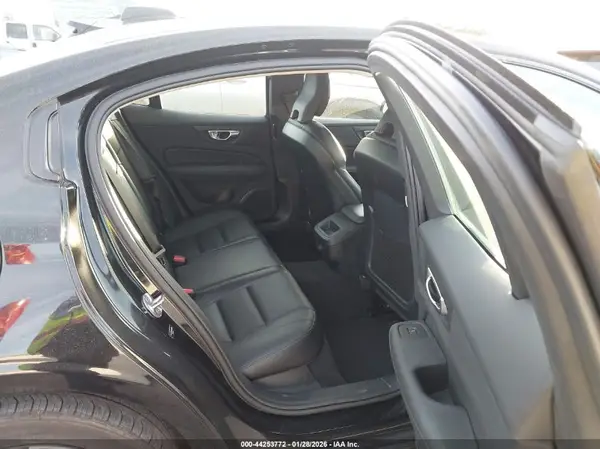 7JRL12FK5RG326686 2024 VOLVO S60 - Image 8