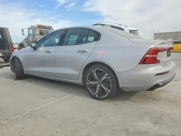 7JRL12FK6RG317527 2024 VOLVO S60 - Image 2