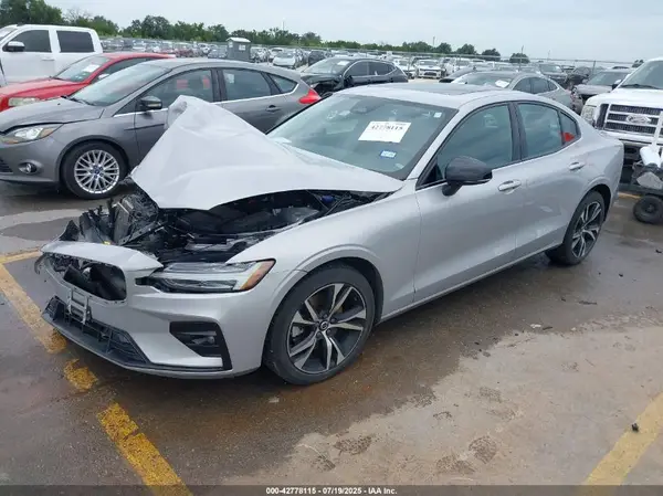 7JRL12FK8RG321322 2024 VOLVO S60 - Image 2