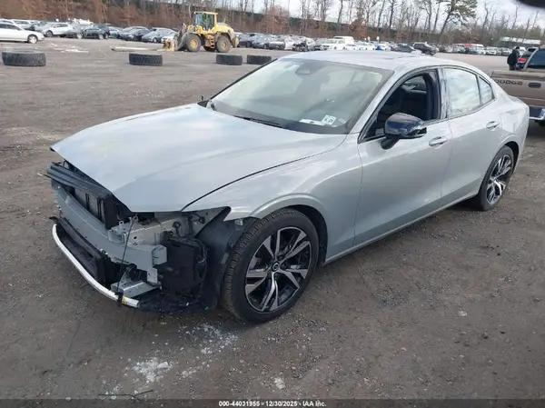 7JRL12FK8RG323930 2024 VOLVO S60 - Image 2
