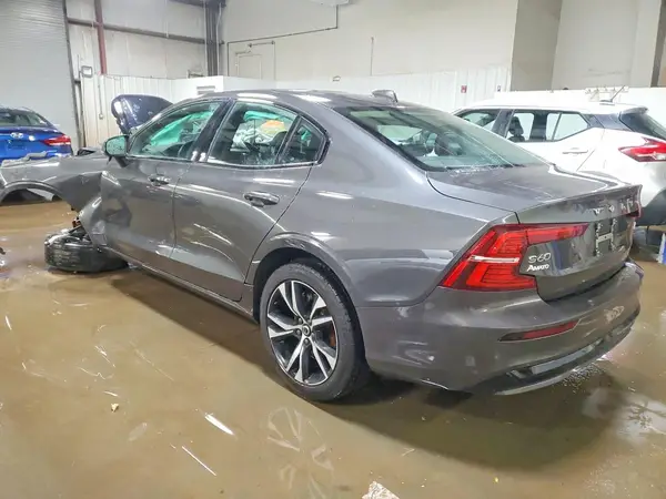 7JRL12FK9RG319093 2024 VOLVO S60 - Image 2
