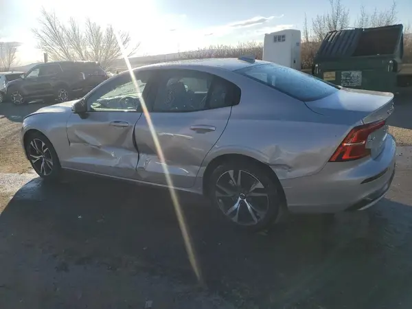 7JRL12FK9RG322379 2024 VOLVO S60 - Image 2
