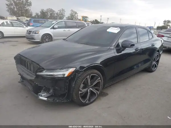 7JRL12FK9RG325086 2024 VOLVO S60 - Image 2