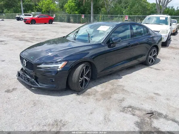 7JRL12FL0RG287417 2024 VOLVO S60 - Image 2