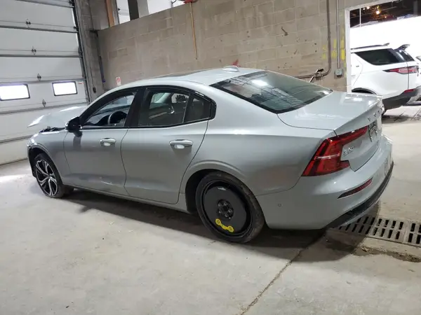 7JRL12FL0RG294609 2024 VOLVO S60 - Image 2